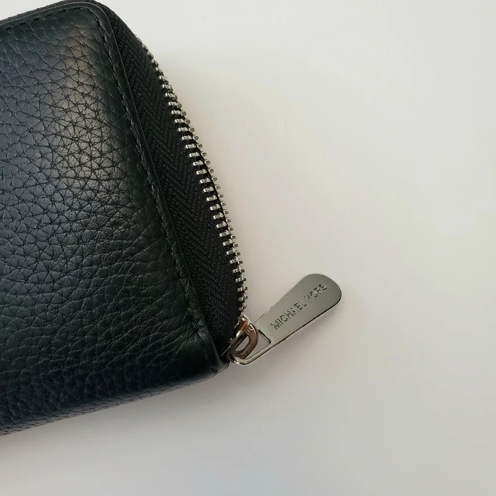 Michael Kors Large Jet Set Continental Black W/Silver Hardware Leather Wallet - Picture 4 of 9